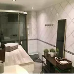 Vakker, Svaert Sentral Med 3 Soverom Апартаменты