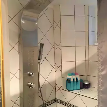 Apartment Vakker, Svaert Sentral Med 3 Soverom