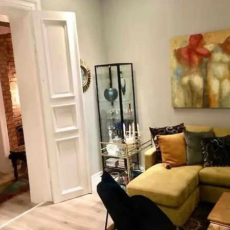 Apartment Vakker, Svaert Sentral Med 3 Soverom *