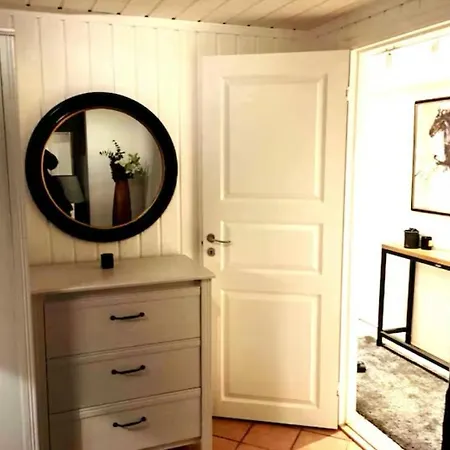 Apartment Vakker, Svaert Sentral Med 3 Soverom