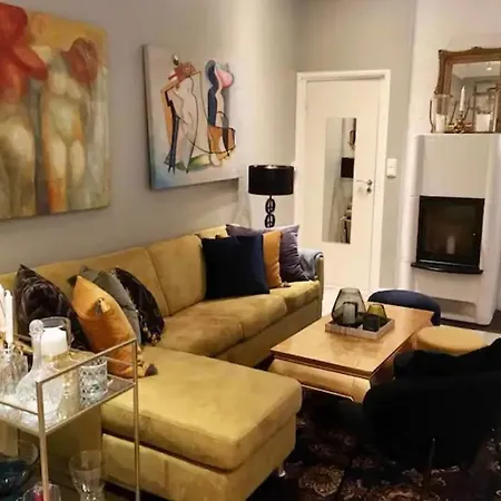 Vakker, Svaert Sentral Med 3 Soverom Appartement