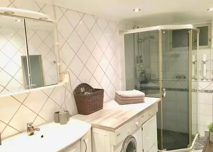 Apartment Vakker, Svaert Sentral Med 3 Soverom