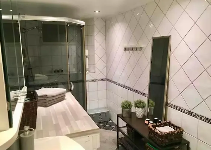 Vakker, Svaert Sentral Med 3 Soverom Apartment